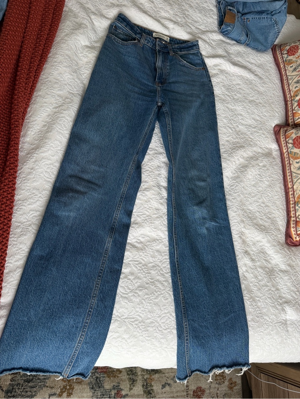 Abercrombie 90s relaxed high rise Jean curve love